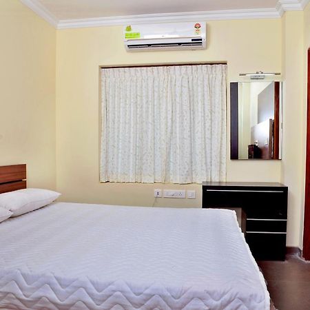 French Avenue Hotel Mahe Eksteriør billede