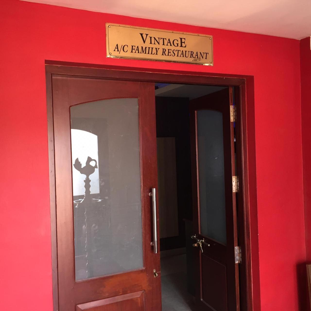 French Avenue Hotel Mahe Eksteriør billede