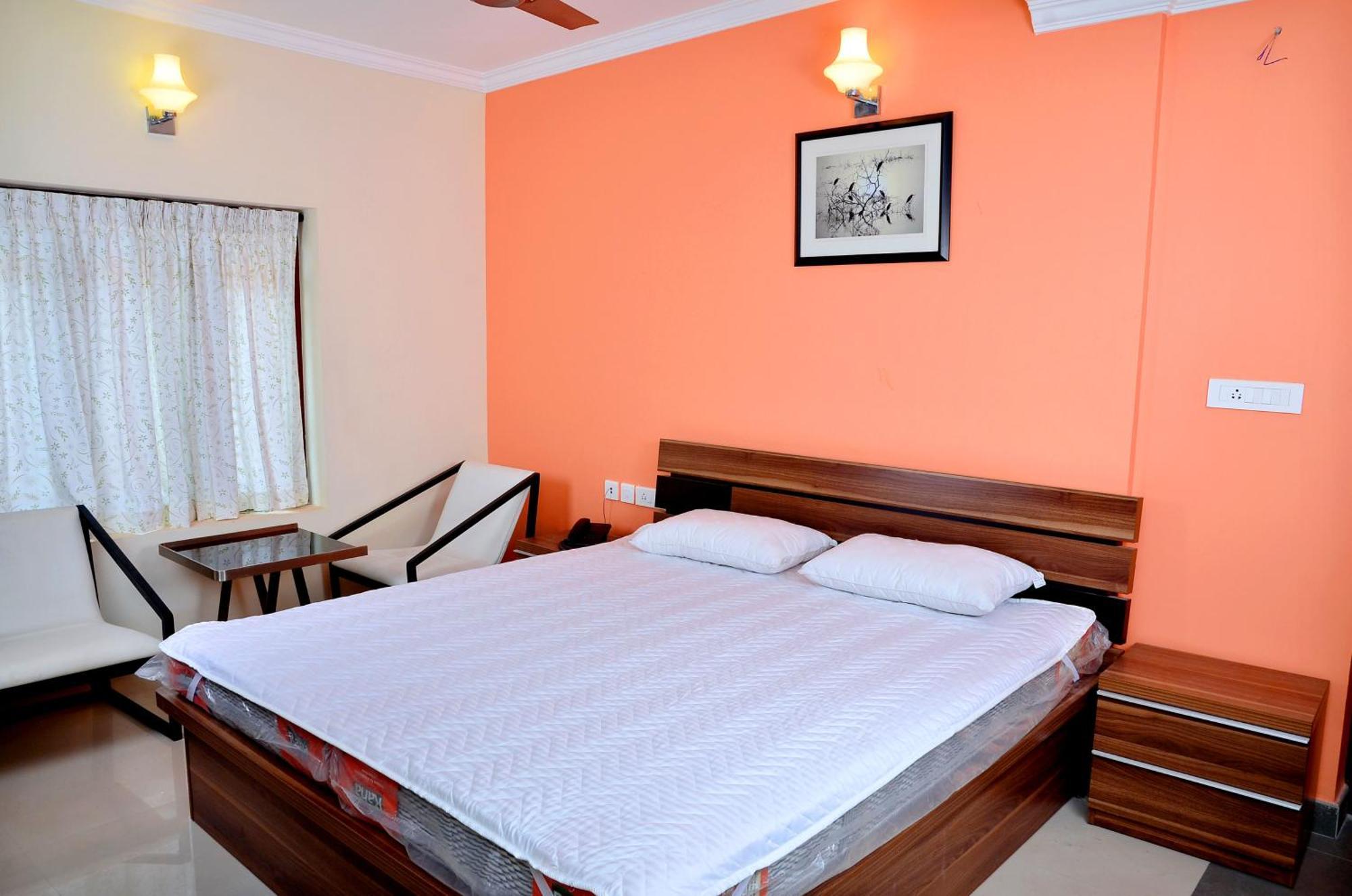 French Avenue Hotel Mahe Eksteriør billede